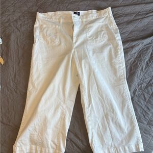 White Cropped Pants